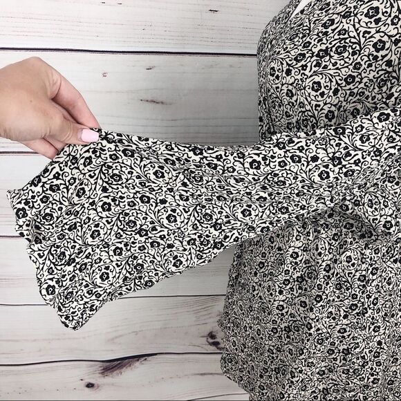 JONDIE Boutique Cream Floral Long Sleeve Romper - Picture 6 of 10